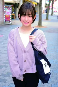 優しくて綺麗な育児中のママさん！「早漏に悩む童貞君の暴発改善のお手伝いしてくれませんか？」母性溢れる可愛いママさんが早漏すぎる童貞君にムラムラ膣キュンしちゃって生中出し筆おろしSPECIAL！ らん みなみのサムネイル画像