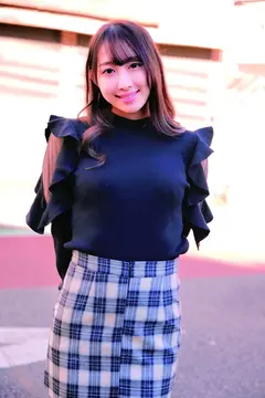 パンティ布越しにデカチン先っぽ3cm挿入！！敏感なおま○この入り口だけをグリグリされて奥まで挿れて欲しくなっちゃってスケベ汁溢れるワレメにヌルっと生挿入！膣奥直撃生ハメ激ピストン！！キュンキュン締まりイキするJDおま○こに連続中出しSP みずきちゃん まいちゃんのサムネイル画像