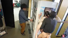 平日のオフィスでいきなりデカチン即ハメ！秘書 守屋よしのの4番目のサンプル画像