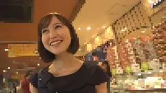 欲情不倫妻 旅先の温泉でイカされ続ける 篠田ゆうのサムネイル画像