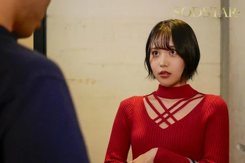 デリヘル呼んだらいつも領収書を突っ返してくる経理部の欲求不満OLと遭遇「まさか、飲食代で落とさないでくださいよ…」と言いつつ生本番させてくれ自宅でも会社でもヌいてくれる関係に 柴崎はるのサムネイル画像