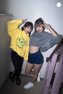 ハメ撮りレズH ボンビーガールな大学生！「アタシと…ちょっとエッチな配信してみない？」生活費と親友のココロを手に入れる方法 冬愛ことね 北城希のサムネイル画像