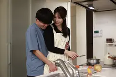 男性幸福向上委員会 レンタルお母さん 手料理と混浴とエッチなご奉仕させていただきます 稲森あみ 藤咲紫 乃南ゆい 小坂ひまりのサムネイル画像