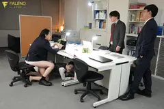 経理部地味メガネのアナル見せ裏アカ発見！口止め料代わりに自慢の美尻で激しい杭打ち騎乗位でヌいてくれた 吉高寧々の10番目の作品シーン