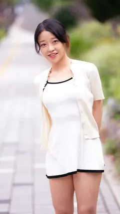 ～韓国の街角から～ま、まぶしいッス！光り輝く神美脚 愛らしいキャラクター 美意識高すぎ完璧ボディ 韓国が誇るエロ過ぎ最強美女とナンパ&SEX交流！3人ゲットの5番目のサンプル画像