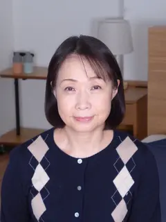 熟女 禁断の情事 妹のダンナの顔にお漏らしする人妻 息子の嫁を押し倒し上下の口を弄ぶ義父のサムネイル画像