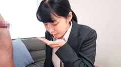 就職活動中の女子大生の皆さん！「早漏に悩む童貞君の暴発改善のお手伝いしてくれませんか？」就活に励む真面目でカワイイJDが早漏すぎる童貞君にムラムラ膣キュンしちゃって生中出し筆おろしSPECIAL！ あいり はなの9番目のサンプル画像