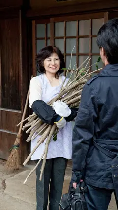 密かに欲求不満を抱えながら悶々と暮らしている一見真面目な地方のおばさん12人4時間の5番目のサンプル画像
