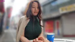 結婚して22年、平凡な生活を送る主婦。最近、年齢を重ねるごとに心が冷めていくのを感じる…もう一度だけ10代の頃のようにキスしただけでドキドキする燃えるようなSEXがしたい。一日限定彼氏と最初で最後の不貞中出しSEX まなみさん(43歳)太田区在住 ●供：息子(20歳)のサムネイル画像