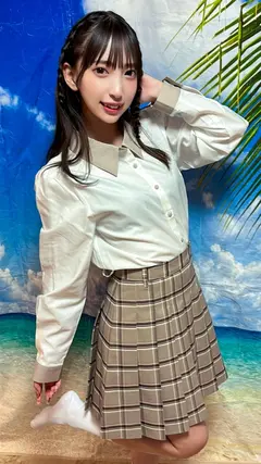 素人パンチラ in 自宅で個人撮影会vol.92！恥ずかしがっている姿がベリーキュートなメイドたちによるハレンチシーン満載の限界露出撮影会！！！の12番目のサンプル画像