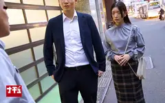 転勤先で性欲を持て余した田舎熟妻を略奪NTRキスとクンニでマ○コを蕩けさせて1日3人喰いまくるの11番目のサンプル画像