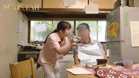 週3で自宅に訪問するホームヘルパーさんと独身息子が介護の隙間時間で即性交していた1年間の肉体関係記録 矢埜愛茉のサムネイル画像