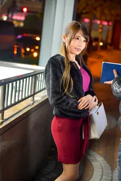 街行くセレブ人妻をナンパしてAV自宅撮影！⇒中出し性交！ celeb.53 悩みはないと言いながら「旦那が淡泊…」と本音をポロリ！！根はスケベェな奥様の押しの弱さにつけ込みS○X！！ in 新宿区のサムネイル画像