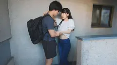 同じマンションのご近所奥さんと毎日玄関先で3分間キスだけ不倫してます。浮気だけは死守していたようですがやっぱりエスカレートしてしまい…。今までの我慢が解放され性欲モンスターと化し貪るように若い男の肉体を堪能する清楚美人妻 #03 ひかるさんのサムネイル画像