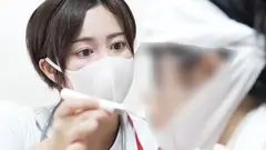 「医療従事者として私たちは、患者様の前では絶対に表情を崩しません」限界集落の病院を支える看護師の献身 訪問看護編 紫月さん看護師歴1年目のサムネイル画像