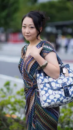 ラグジュアリーエロス 清楚で品良くセレブな熟女たち ナンパ中出し12人4時間SP14の4番目のサンプル画像