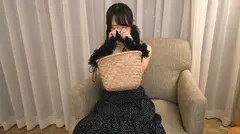 アイドル顔負けの幼顔！声優顔負けのアニメ声！あざとい仕草で男を誘う天然ふわふわ女子大生！ゆるーく生きてる低身長Gカップぶりっ子がおじさんの本気ピストンに快楽堕ち！泣きそうな表情でGカップの巨乳を揺らして何度も何度も絶頂へ！！！ 【初撮り】ネットでAV応募→AV体験撮影 2292のサムネイル画像