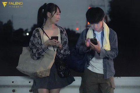 ライブ帰り相部屋筆おろしSEX 見た目通り童貞のバイト先の先輩とSEXの練習したら朝までに10発射精させた 山下紗和のサムネイル画像