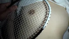 Tシャツパジャマでショートヘアーのあどけなさが残る美女と布団の中でプライベート嵌め撮りSEX！のサムネイル画像