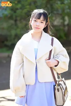 「絶対に流出しないって言ったのに…」 脱いだら凄いデカ尻巨乳の恵体アイドル 個人撮影裏バイト 月見若葉のサムネイル画像