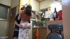 ゲスの極み映像 人妻37人目 結婚2年目のスレンダー巨乳妻の初浮気SEXを盗撮！の6番目のサンプル画像