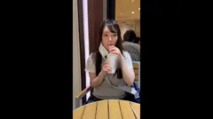 アイドルを夢見る黒髪美少女み○(19)。ダンスレッスン費を稼ぐために制服コスプレ姿で一生懸命頑張りました！低身長で小柄な体で初めての男の異物を受け入れて連続絶頂。のサムネイル画像