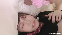 都内在住アニメ声ミニマム女子大2年生と制服コス3P！顔射してパイパンマ○コに中出し！の4番目のサンプル画像