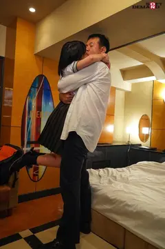 おじさん好きなわたしたち、たくさんセックスを撮らせてもらった青春の記録。 桃乃りんのサムネイル画像