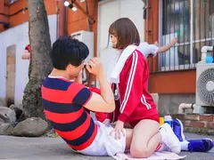 真夏の合宿で屈強なラグビー部員と相部屋に…汗臭い男たちの体液にまみれ1泊2日イカされ続けた新人女子マネージャー 真白美生のサムネイル画像