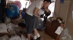 白川ゆず バズりが欲しくてベロチュウ性交のエロバカ動画を上げまくるハイテンション女子のサムネイル画像