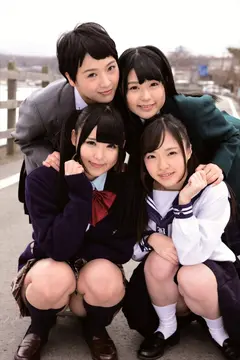 スケベなお嬢様達と中出し集団援交乱交 発射無制限！30発真正中出し(※素人男性12名参加) あず希 宮沢ゆかり 向井藍 藤波さとりの6番目のサンプル画像