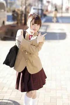 のぞみ マジックミラー号でおっぱいもみもみインタビュー！最近急におっぱいが大きくなりはじめな子！のサムネイル画像