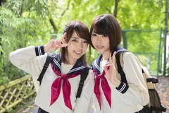 じゅり・みゆ 箱根温泉で見つけた学生さん 友達と一緒に男湯入ってみませんか？のサムネイル画像