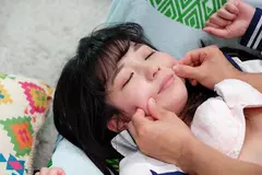 ふたば(19)ショップ店員 マジックミラー号 ウブな女のちんちん研究！素人娘がビンビン勃起ち○ぽに興味津々！の14番目のサンプル画像