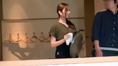 100%完全ガチ！噂の素人激カワ看板娘にアポなし取材⇒AV交渉！ target.22 高級もつ鍋屋で働く看板娘は、日頃の欲求不満をAV撮影で解消しちゃう！？ in 麻布の5番目のサンプル画像