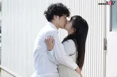 部活の絶倫先輩の爆速ピストンにイカされ続けてチ○ポの虜になる小柄巨乳マネージャー 甘井くるみのサムネイル画像