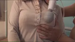 四十路を超えた熟女にセーラー服を着せてフェラチオさせ皆が見てる前での羞恥SEX！の8番目のサンプル画像