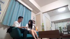 百戦錬磨のナンパ師のヤリ部屋で、連れ込みSEX隠し撮り 169 関西弁サバサバ美少女を家に連れ込み！スイッチが入ると声色が一変！敏感体質のせいで可愛く喘ぎまくる良反応連発！のサムネイル画像