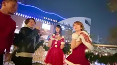 サンタコス姿で自撮りに勤しむショートヘア美少女は金よりチ〇ポがだ～い好き！性夜に美巨乳揺らし大量ハメ潮を撒き散らしてイキ狂いｗｗのサムネイル画像