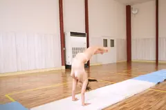 体操歴15年！！全日○選手権にも出場した体操選手 江上しほの9番目のサンプル画像