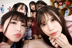 【VR】超全身舐めアイドル究極ハーレムVR 大好きな推しのアイドルたちに囲まれチ○ポはもちろん足の先から身体中、顔面まで全身同時舐め回し！さらに全員ナマ挿入アイドル孕ませ中出しSEX！！ 永瀬ゆい 南乃そら 安藤もあ 朝日りん 夜空あみの4番目のサンプル画像