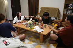 【B88cmW60cmH88cm】男友達みたいな地味子が隠れド巨乳宅飲み乱交中出し 夏川うみのサムネイル画像