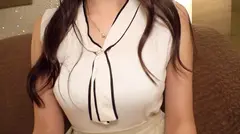 【初撮り】【年下ち○ぽに..】【熟れ始め肉感ボディ】背徳感と羞恥心で興奮してしまう幼稚園の先生。溜った性欲を旦那以外の男で満たすスケベな人妻は.. ネットでAV応募→AV体験撮影 1303のサムネイル画像