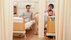 「『私まだイってないの！』覗き見したボクを尻で挑発する隣の見舞いにきた若妻は夫の早漏フニャチ○ポでは満足できないイキたがり性欲女」 VOL.1の4番目のサンプル画像