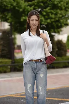 あやか (25) 結婚1年のサムネイル画像