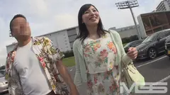 「チクビ凄い気持ちいぃ…」敏感過ぎる美人妻と…おじさんぽ 12 AVよりエロいエッチ見たくない？はち切れそうな巨乳を持つ若妻と下町探索お散歩デート。おじさんに足を絡めて中出しさせる奥さんの感じ方がヤバい！ 江上しほの8番目のサンプル画像