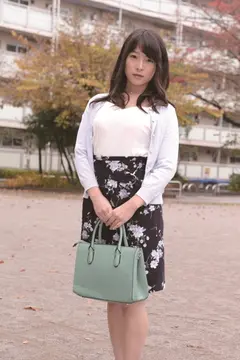 「好きなだけ私の中でイって下さいね」優しすぎる素人奥さんが夫に内緒で童貞筆おろし！優しすぎて中出しSP VOL.3の6番目のサンプル画像