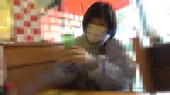 彼氏とうまくいってない、つぐみちゃんを言葉巧みに口説いて 生ハメ生中出し。 ちょっと触ったら「もう無理…もう無理…」と自分から積極的にっ！撮影していたカメラマンも我慢できずにお代わり中出ししちゃいました。「大人はみんなそうやって…騙します(///)」の4番目のサンプル画像