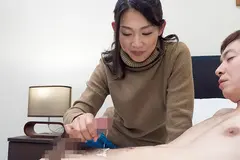 奥さん！おち○ぽシゴいて下さい！男のセンズリに欲情する人妻の性 100人10時間の6番目のサンプル画像