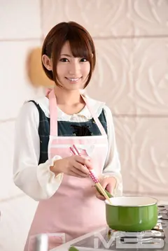 「凄い気持ちいいんだもん…キス…」おじさん食堂 BEST キスだけでパンティがビショビショになっちゃう位に感じやすい奥さんたちの手料理とセックスが色んな意味でオイシイ。 初美沙希 浜崎真緒 雪菜希の7番目のサンプル画像